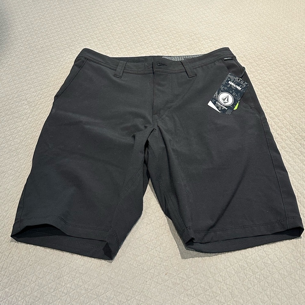 NWT Volcom shorts
